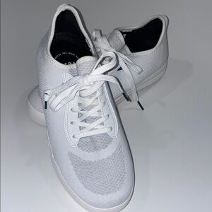 Vessi Weekend Water-resistant sneaker sz 9 washable travel sneakers walking shoe